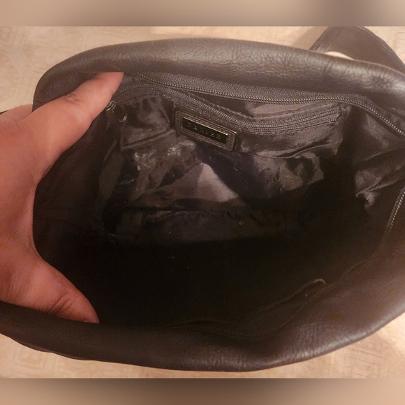 Danier Genuine Leather purse - Picture 5 of 6